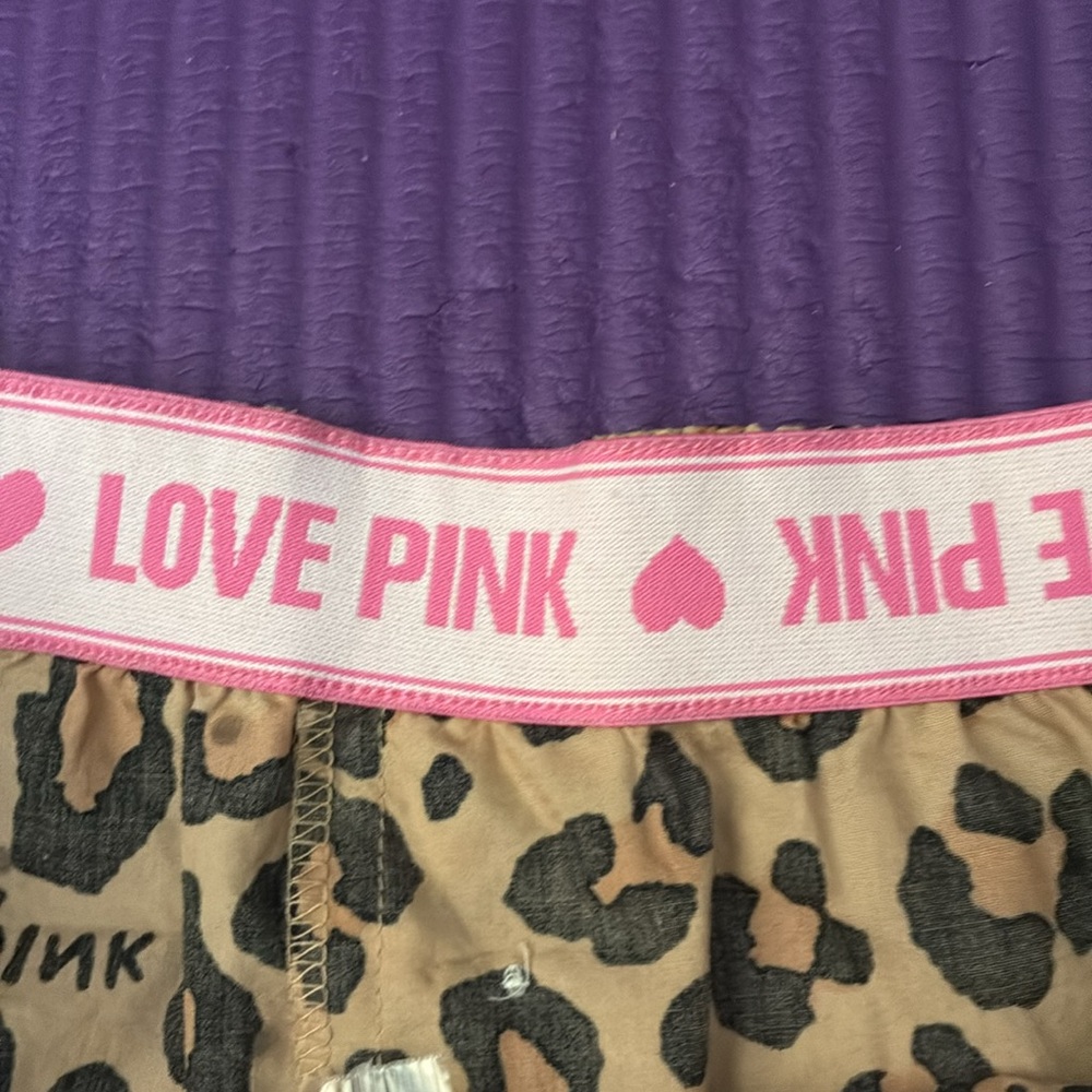 VS PINK Leopard Print Pajama Shorts - Picture 6 of 6